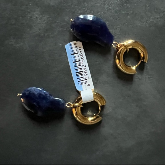 St. Moran Capri Natural Blue Sapphire Gold Huggie Earrings 225$ - Picture 6 of 7